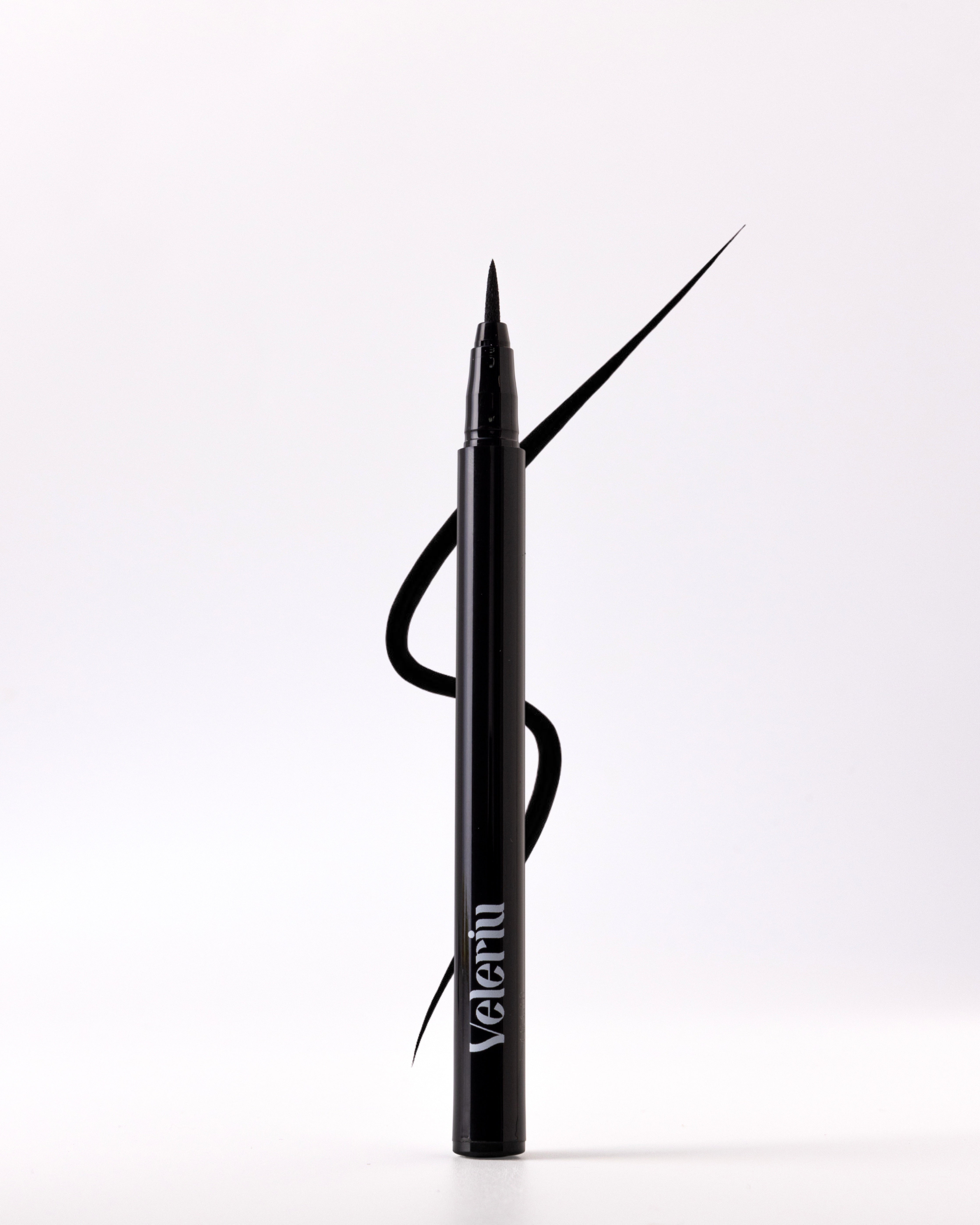 Felt Tip Liner in Deep Black, a high-pigment waterproof liquid eyeliner.